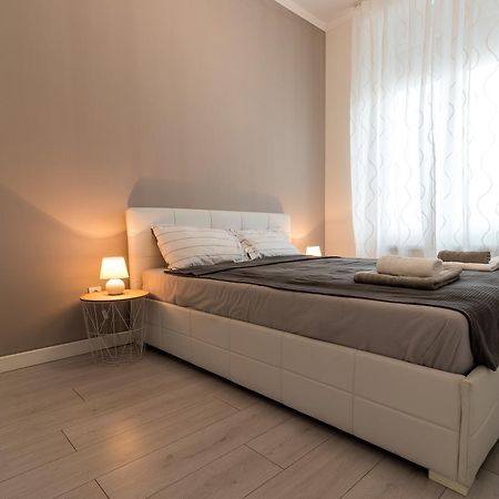 Comfortable & Lovely Apartment ベオグラード エクステリア 写真